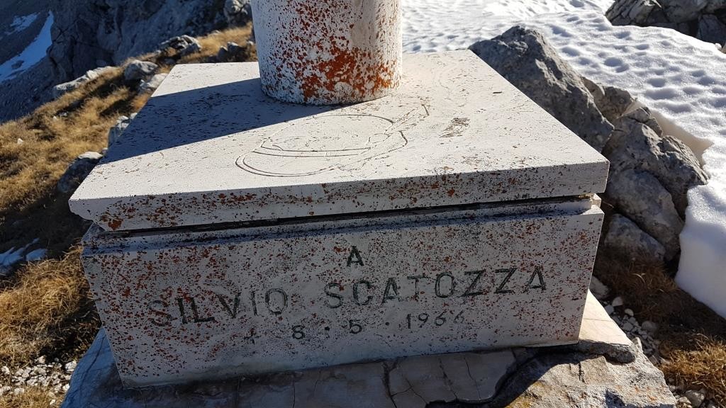 Monumento dedicato al Ten Silvio Scatozza