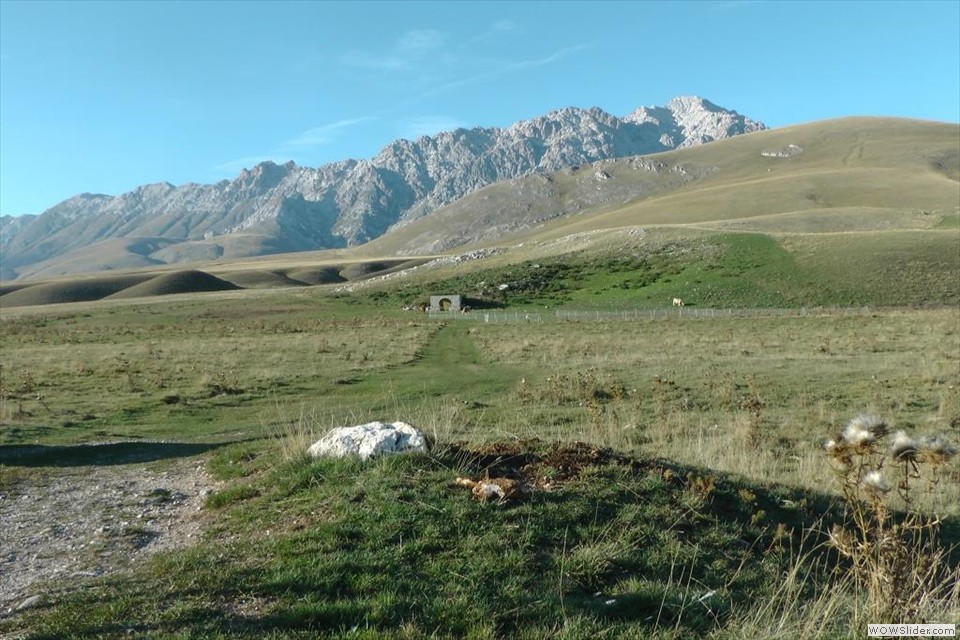 B La piana di Campo Imperatore ed il Gruppo del Prena