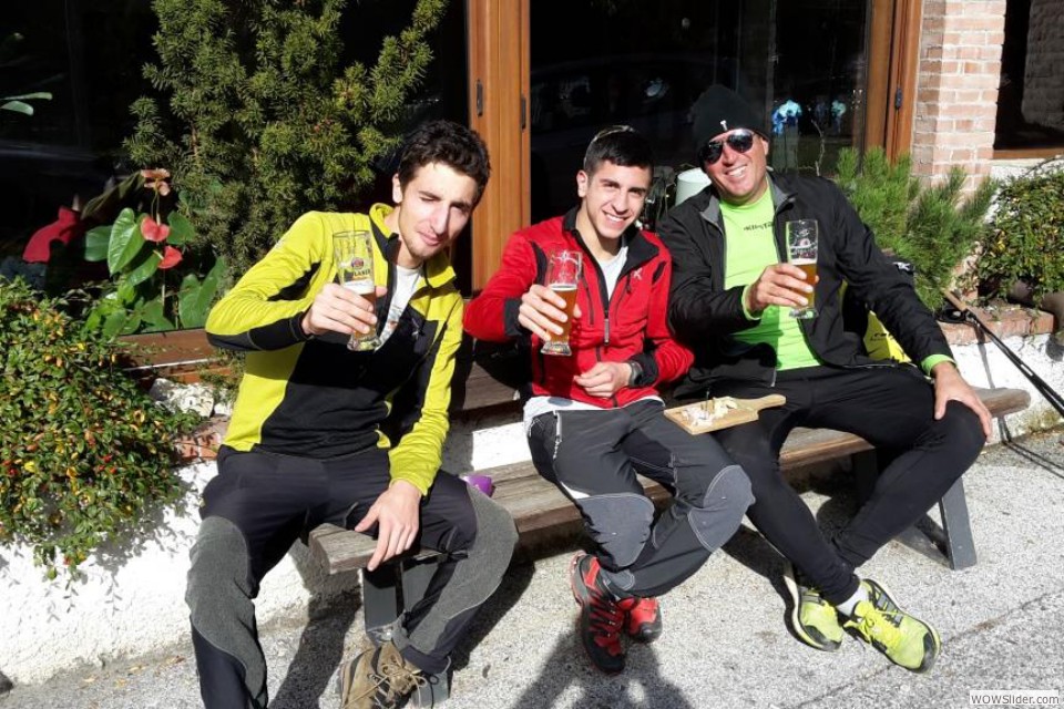N Una simpatica birra con la gioventù