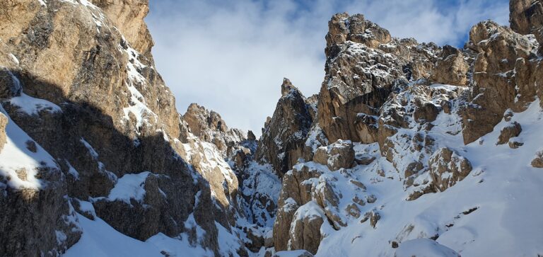 Il nevaio “perenne” di Fonte Rionne quest’anno ha sovvertito le leggi della natura: è tornato!