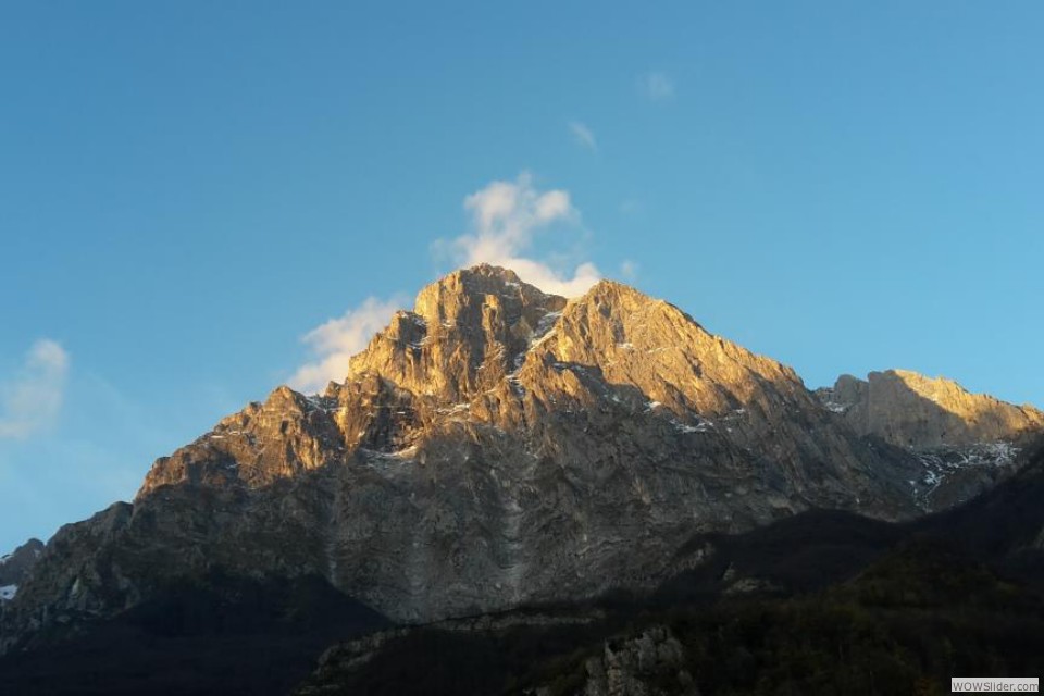 A Il paretone all'alba